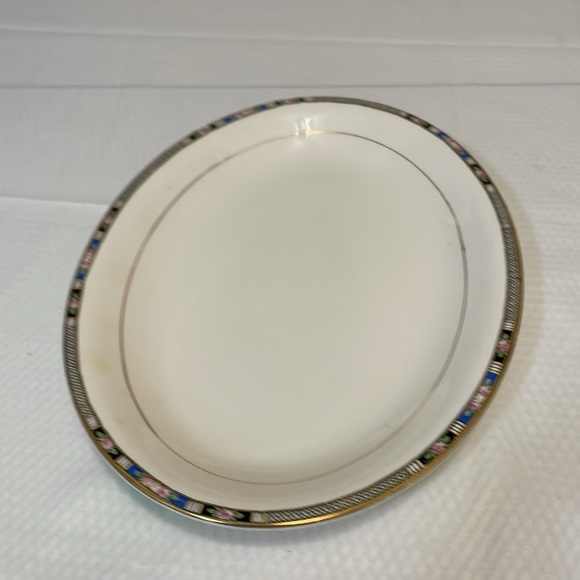 Set of two Serving Platters - Picture 8 of 14